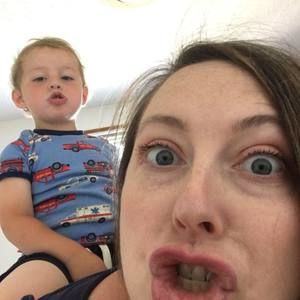 Meet your Posher, Hilary